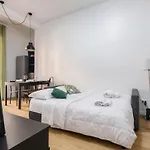 شقة Bright Apartment-linate 10'- Duomo 10 Min *