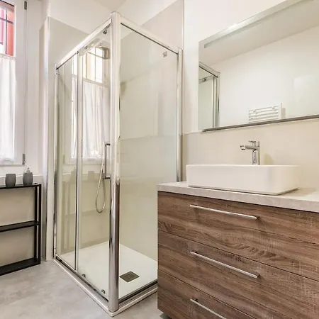 Bright Apartment-linate 10'- Duomo 10 Min * ميلان