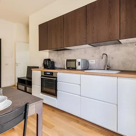 شقة Bright Apartment-linate 10'- Duomo 10 Min *
