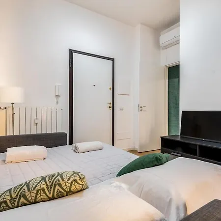 Bright Apartment-linate 10'- Duomo 10 Min شقة